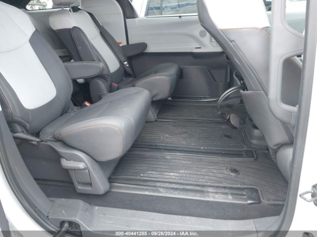 Photo 7 VIN: 5TDDRKEC9MS055135 - TOYOTA SIENNA 