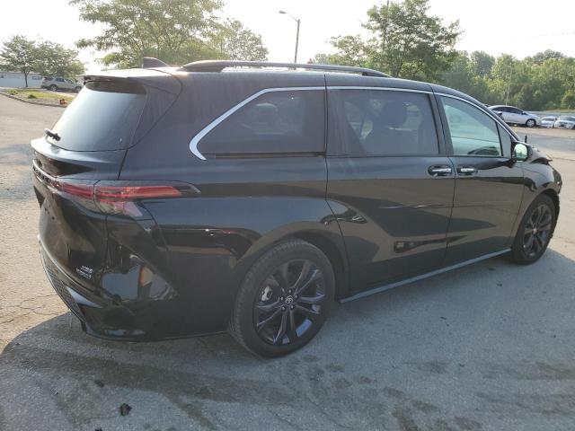 Photo 2 VIN: 5TDDRKEC9NS119126 - TOYOTA SIENNA XSE 