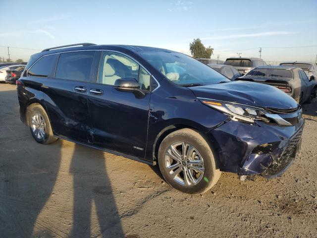 Photo 3 VIN: 5TDDSKFC0MS031311 - TOYOTA SIENNA XSE 