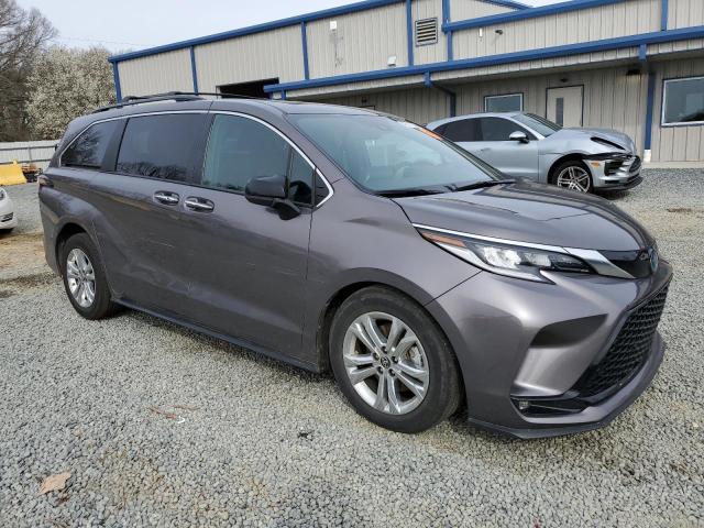 Photo 3 VIN: 5TDDSKFC1NS047437 - TOYOTA SIENNA XSE 