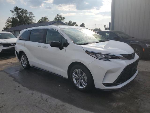 Photo 3 VIN: 5TDDSKFC1PS098312 - TOYOTA SIENNA 