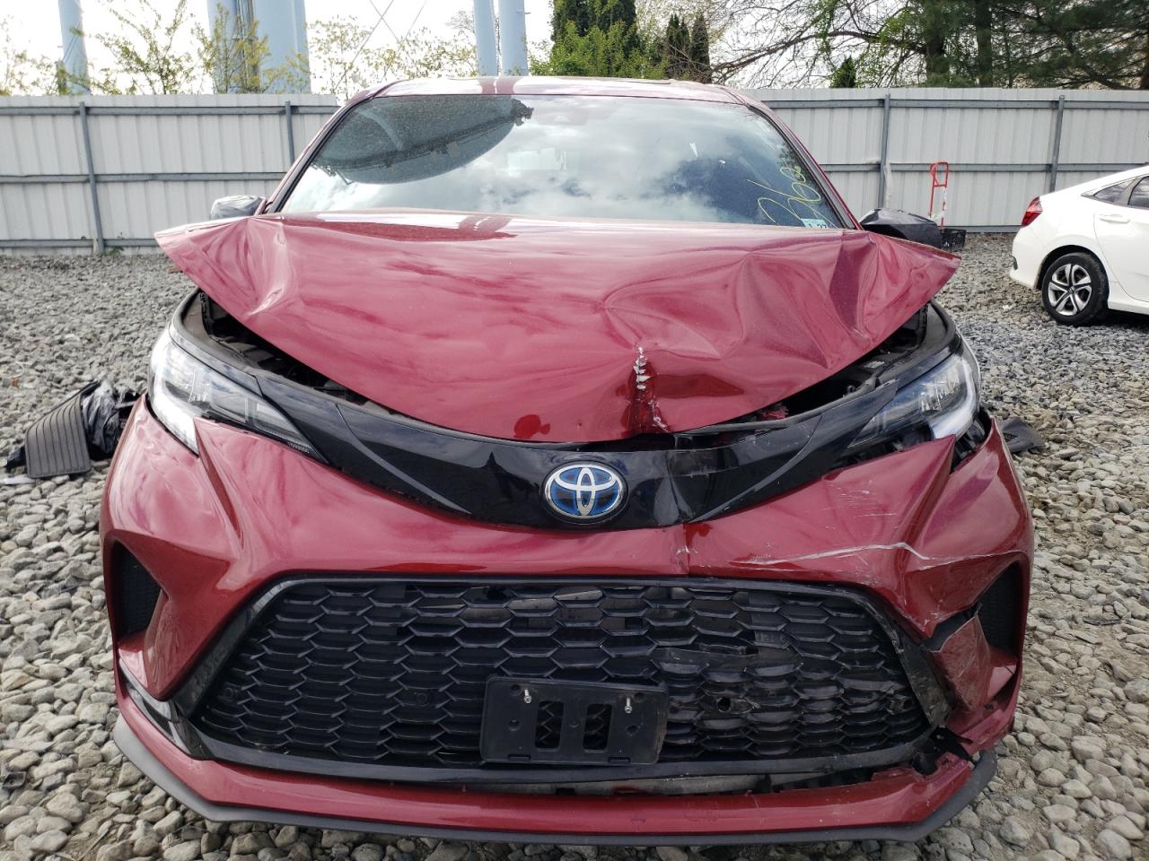 Photo 4 VIN: 5TDDSKFC4NS047738 - TOYOTA SIENNA 