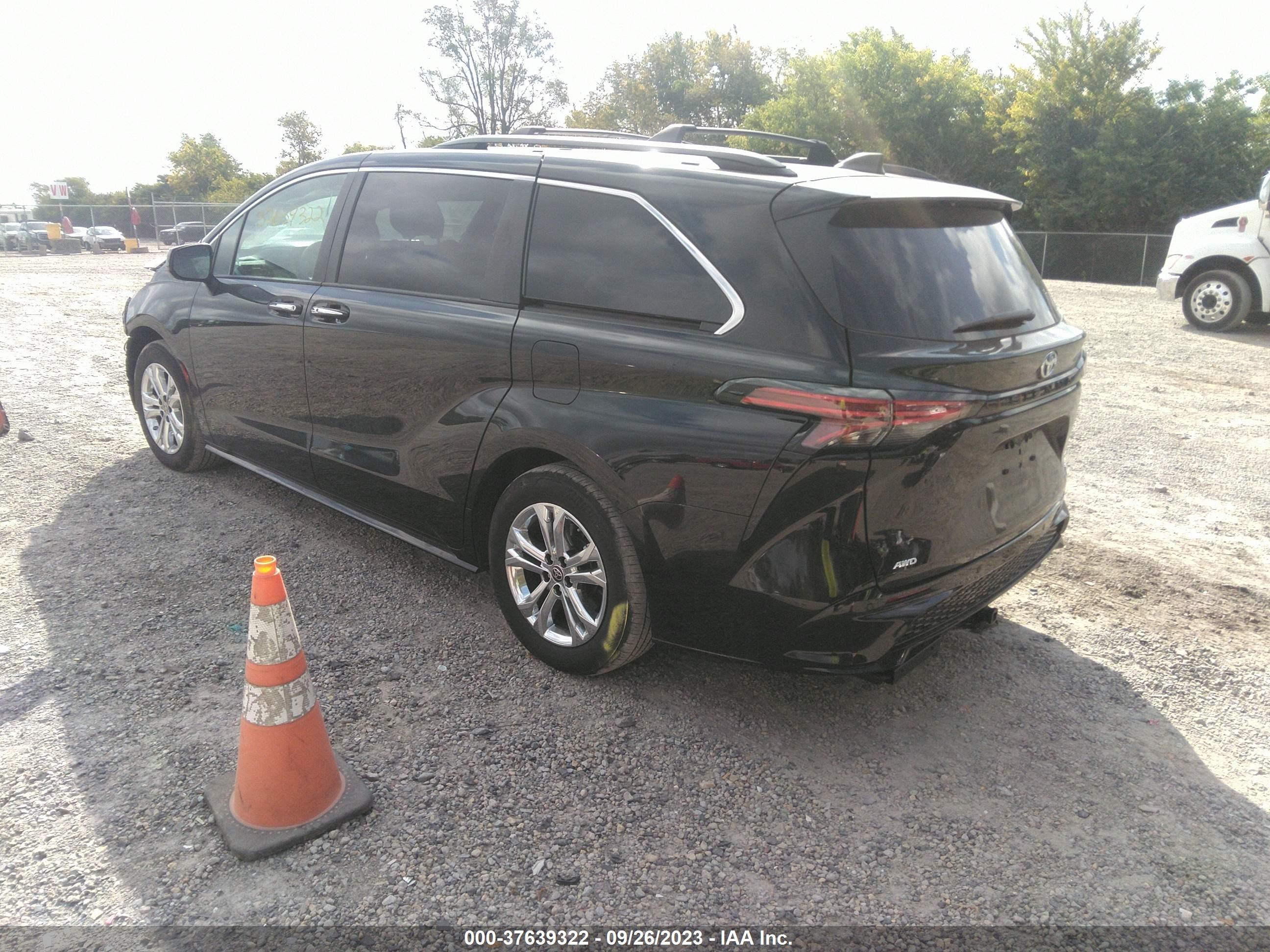 Photo 2 VIN: 5TDDSKFC6NS064685 - TOYOTA SIENNA 