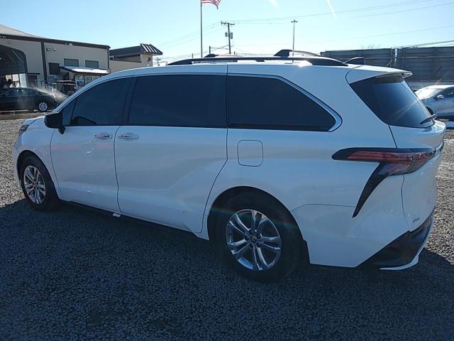 Photo 1 VIN: 5TDDSKFC7NS051184 - TOYOTA SIENNA XSE 