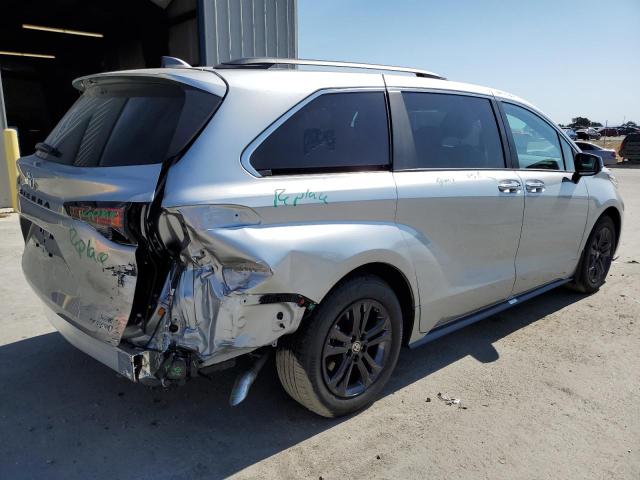 Photo 2 VIN: 5TDDSKFC8RS133270 - TOYOTA SIENNA XLE 