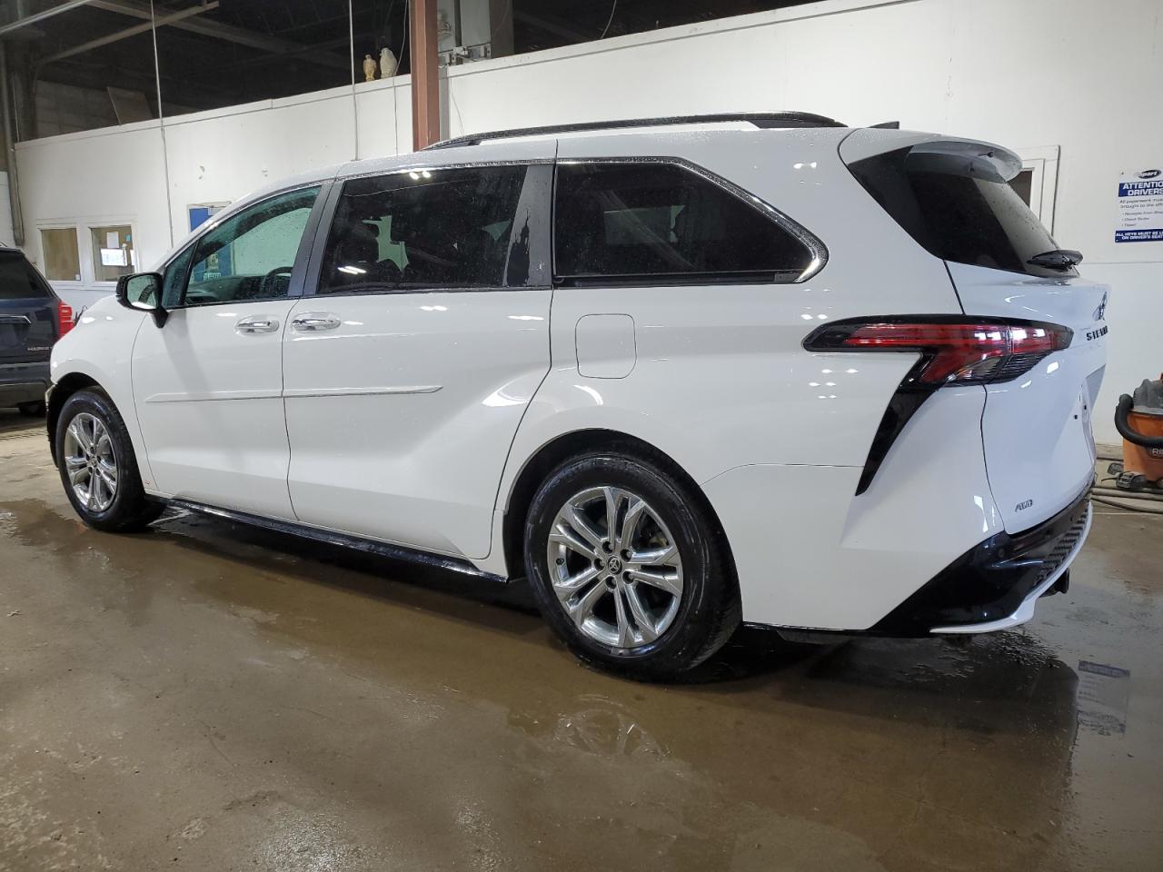 Photo 1 VIN: 5TDDSKFC9NS052627 - TOYOTA SIENNA 