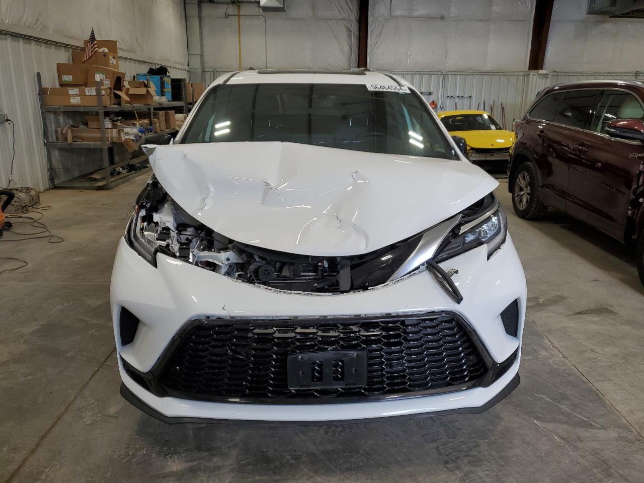 Photo 4 VIN: 5TDDSKFC9NS072294 - TOYOTA SIENNA 