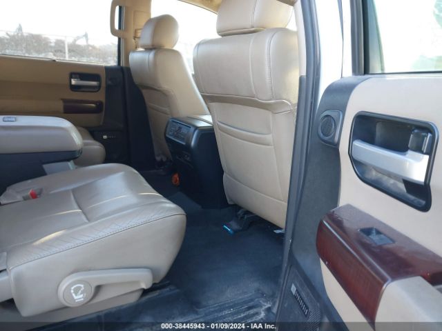 Photo 7 VIN: 5TDDW5G11CS072421 - TOYOTA SEQUOIA 