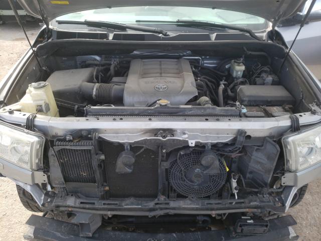 Photo 6 VIN: 5TDDW5G12AS027727 - TOYOTA SEQUOIA PL 