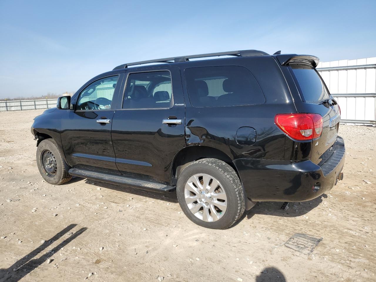 Photo 1 VIN: 5TDDW5G13GS134682 - TOYOTA SEQUOIA 