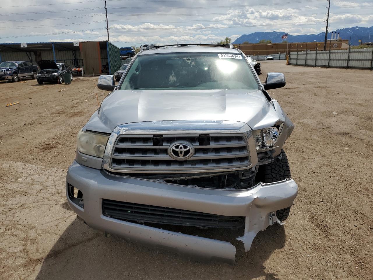 Photo 4 VIN: 5TDDW5G15AS027432 - TOYOTA SEQUOIA 