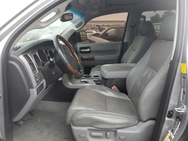 Photo 6 VIN: 5TDDW5G18AS028901 - TOYOTA SEQUOIA PL 