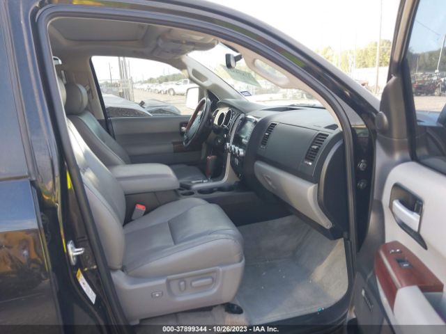 Photo 4 VIN: 5TDDW5G18BS042671 - TOYOTA SEQUOIA 