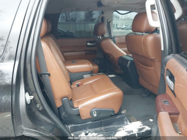 Photo 7 VIN: 5TDDW5G1XCS063264 - TOYOTA SEQUOIA 