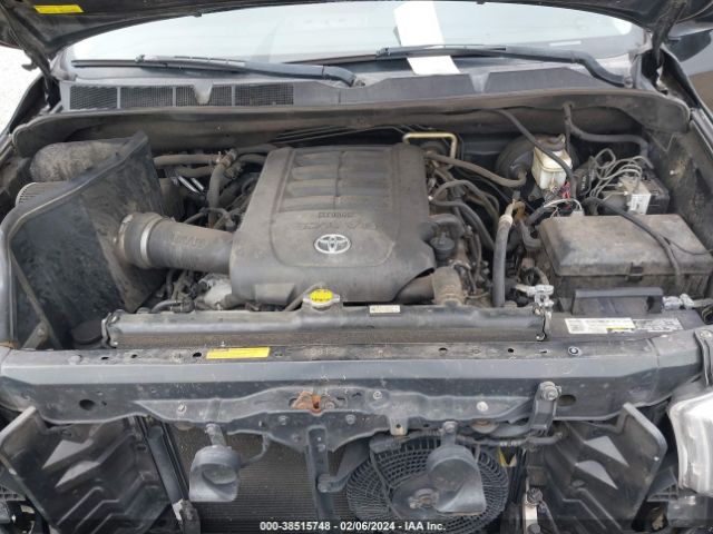 Photo 9 VIN: 5TDDW5G1XCS063264 - TOYOTA SEQUOIA 