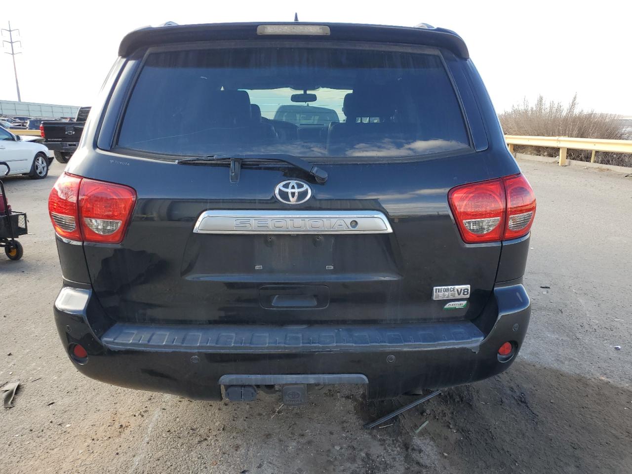 Photo 5 VIN: 5TDDW5G1XDS083824 - TOYOTA SEQUOIA 