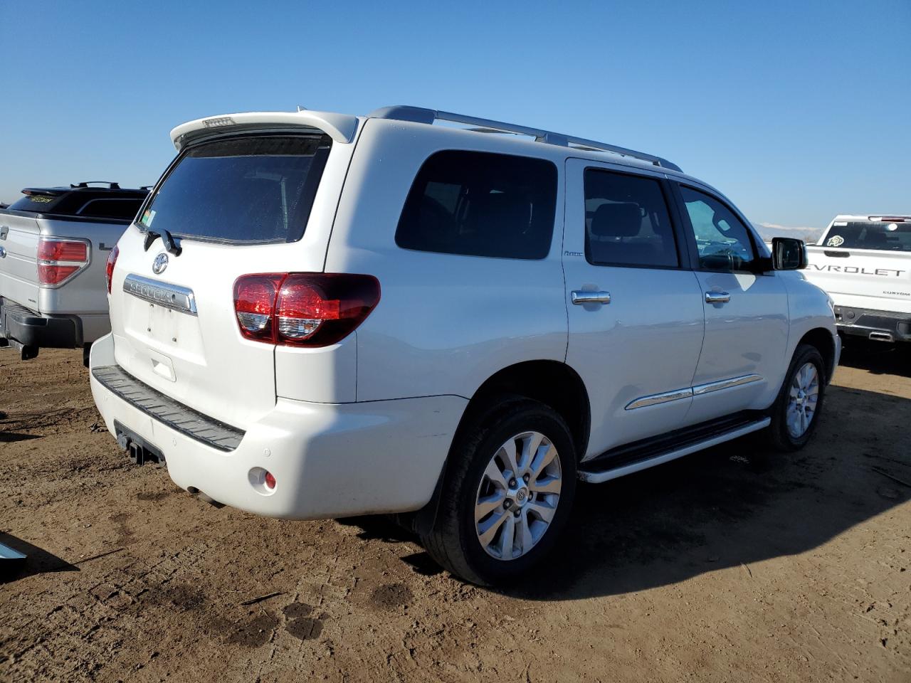 Photo 2 VIN: 5TDDY5G11JS158125 - TOYOTA SEQUOIA 