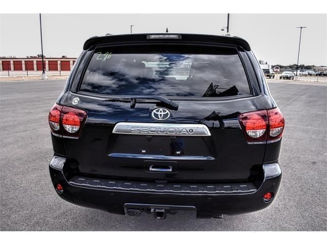 Photo 3 VIN: 5TDDY5G14KS174255 - TOYOTA SEQUOIA 