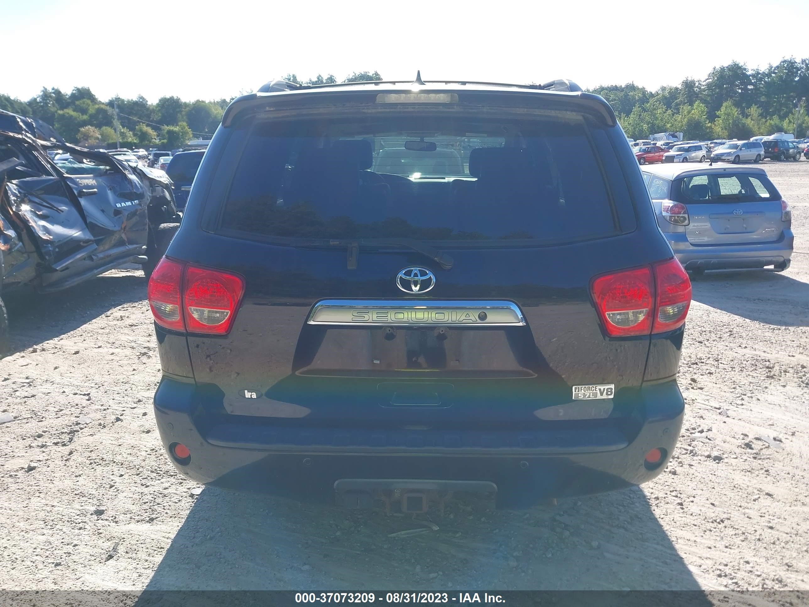 Photo 15 VIN: 5TDDY5G19CS060026 - TOYOTA SEQUOIA 