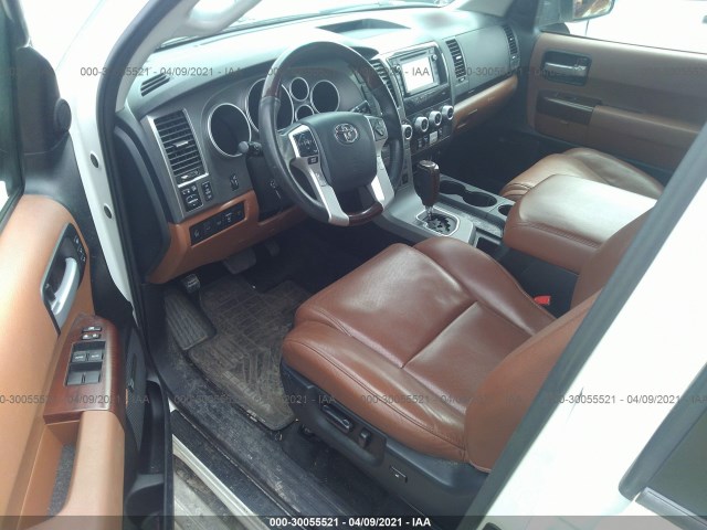 Photo 4 VIN: 5TDDY5G19ES100592 - TOYOTA SEQUOIA 