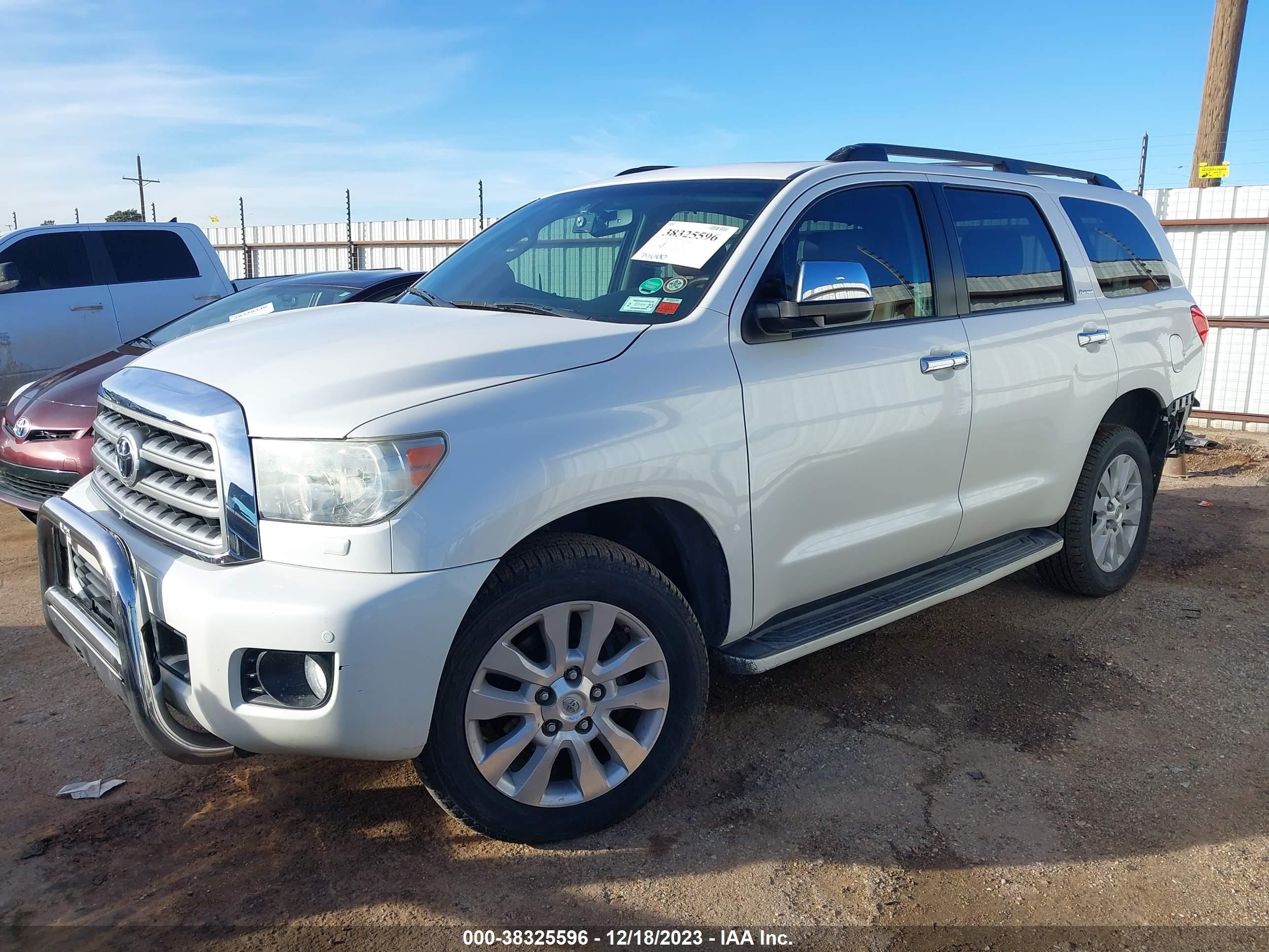 Photo 1 VIN: 5TDDY5G19GS135846 - TOYOTA SEQUOIA 