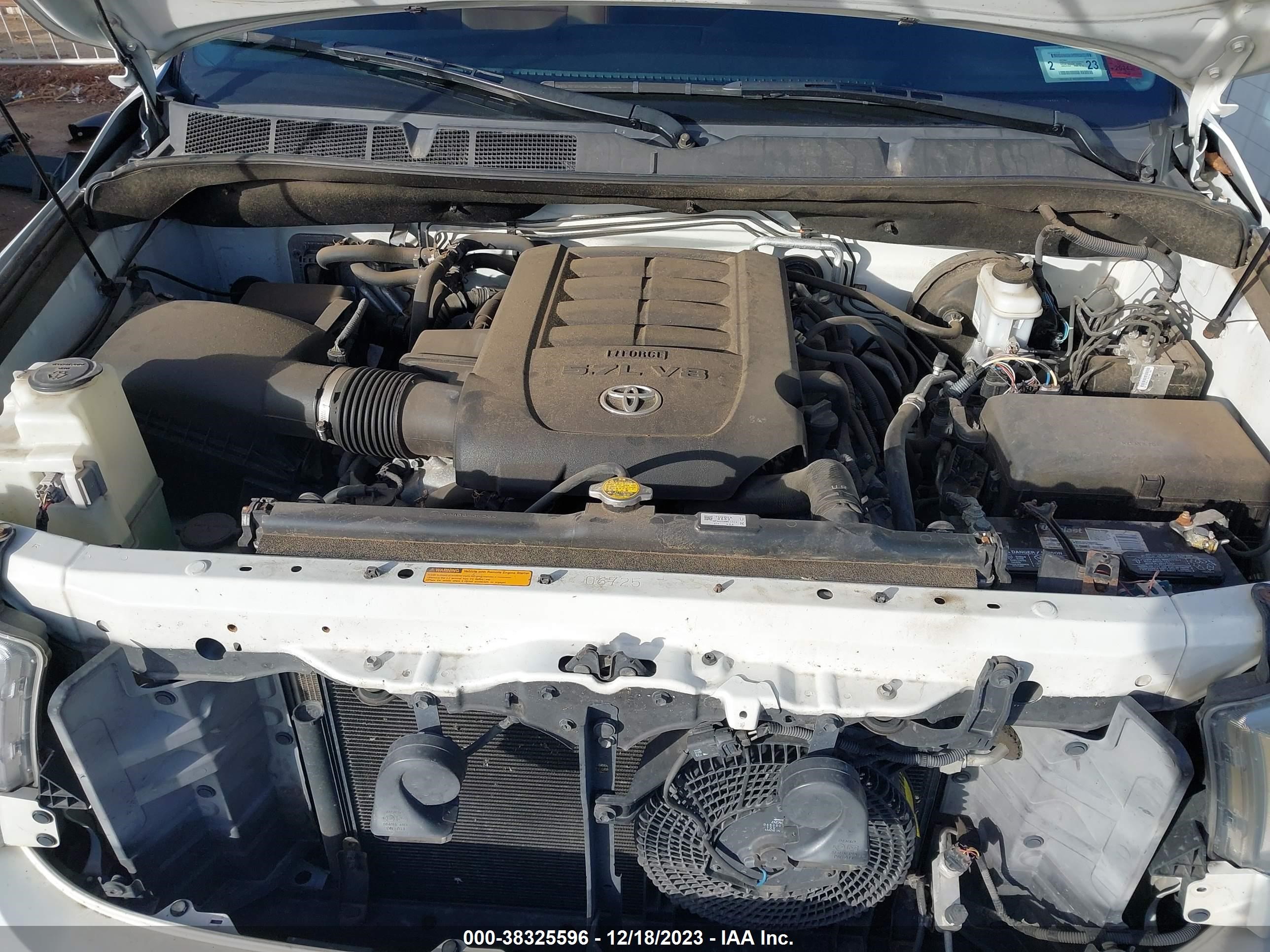 Photo 9 VIN: 5TDDY5G19GS135846 - TOYOTA SEQUOIA 