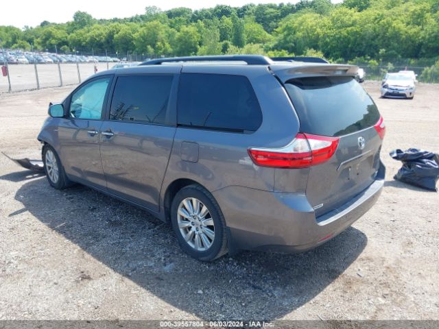 Photo 2 VIN: 5TDDZ3DC0HS148820 - TOYOTA SIENNA 