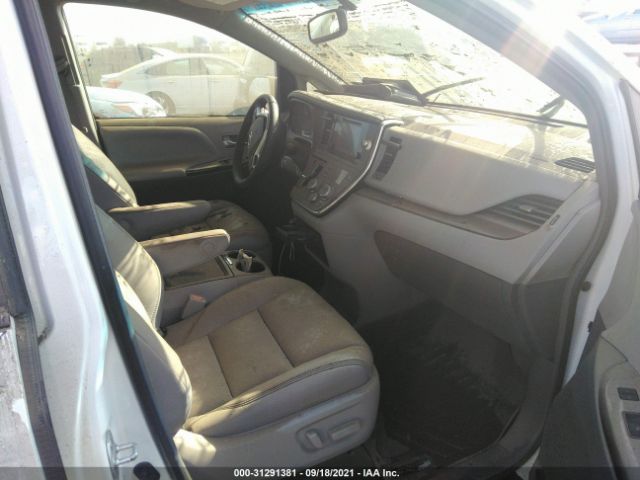 Photo 4 VIN: 5TDDZ3DC0HS149109 - TOYOTA SIENNA 