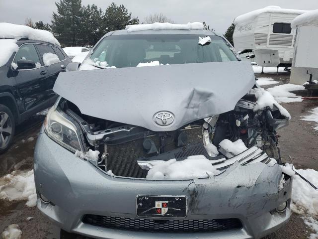 Photo 4 VIN: 5TDDZ3DC0HS155668 - TOYOTA SIENNA XLE 