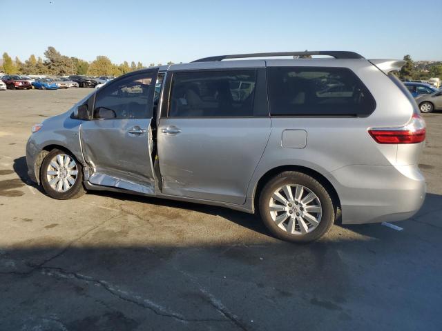 Photo 1 VIN: 5TDDZ3DC0HS185284 - TOYOTA SIENNA XLE 