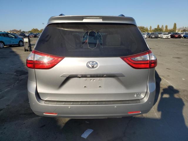 Photo 5 VIN: 5TDDZ3DC0HS185284 - TOYOTA SIENNA XLE 