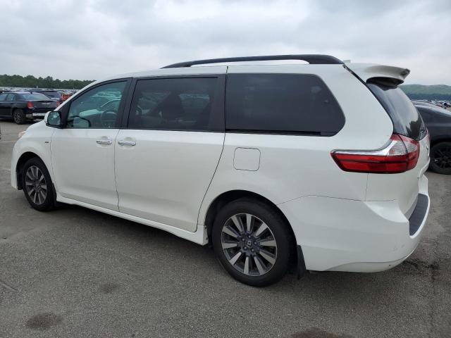 Photo 1 VIN: 5TDDZ3DC0JS205457 - TOYOTA SIENNA XLE 