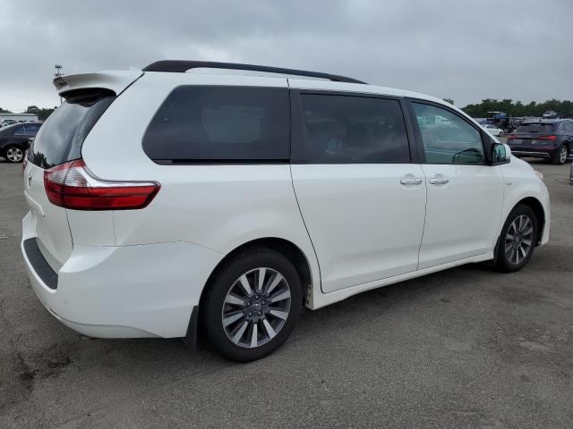 Photo 2 VIN: 5TDDZ3DC0JS205457 - TOYOTA SIENNA XLE 