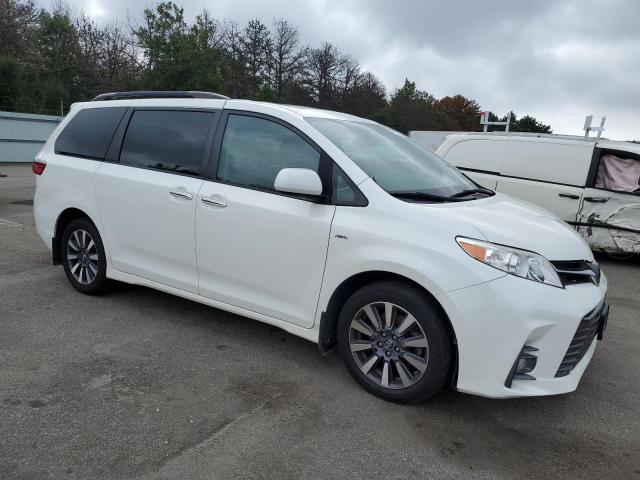 Photo 3 VIN: 5TDDZ3DC0JS205457 - TOYOTA SIENNA XLE 