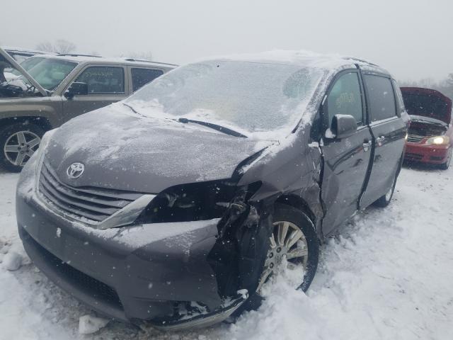 Photo 1 VIN: 5TDDZ3DC1HS156702 - TOYOTA SIENNA XLE 