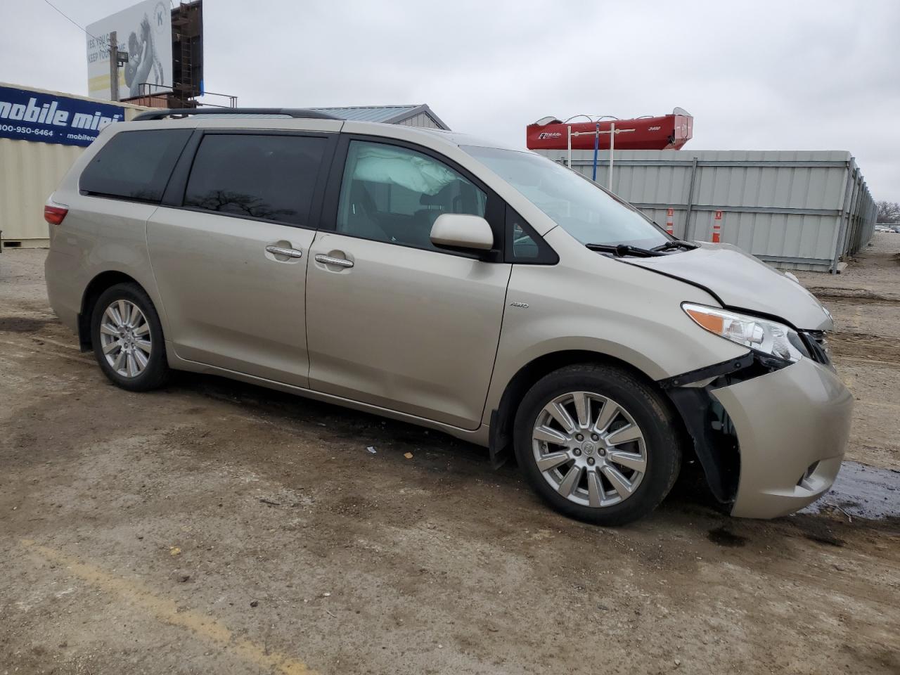 Photo 3 VIN: 5TDDZ3DC1HS161849 - TOYOTA SIENNA 