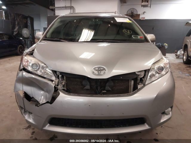 Photo 5 VIN: 5TDDZ3DC1HS166081 - TOYOTA SIENNA 