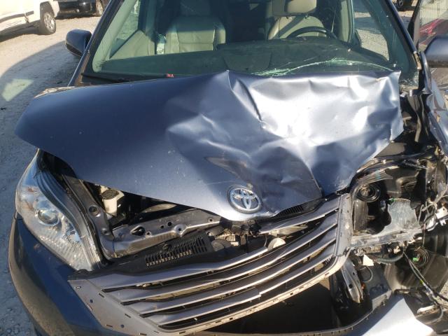 Photo 6 VIN: 5TDDZ3DC1HS172477 - TOYOTA SIENNA 