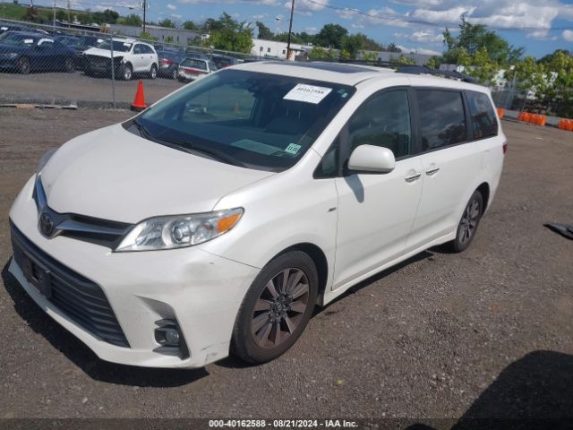 Photo 1 VIN: 5TDDZ3DC1KS217876 - TOYOTA SIENNA 