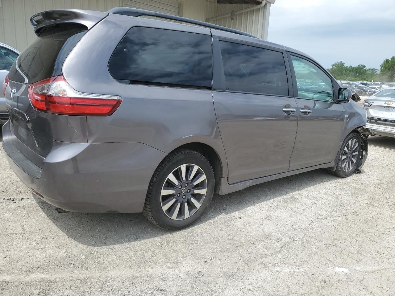 Photo 2 VIN: 5TDDZ3DC1LS236655 - TOYOTA SIENNA 