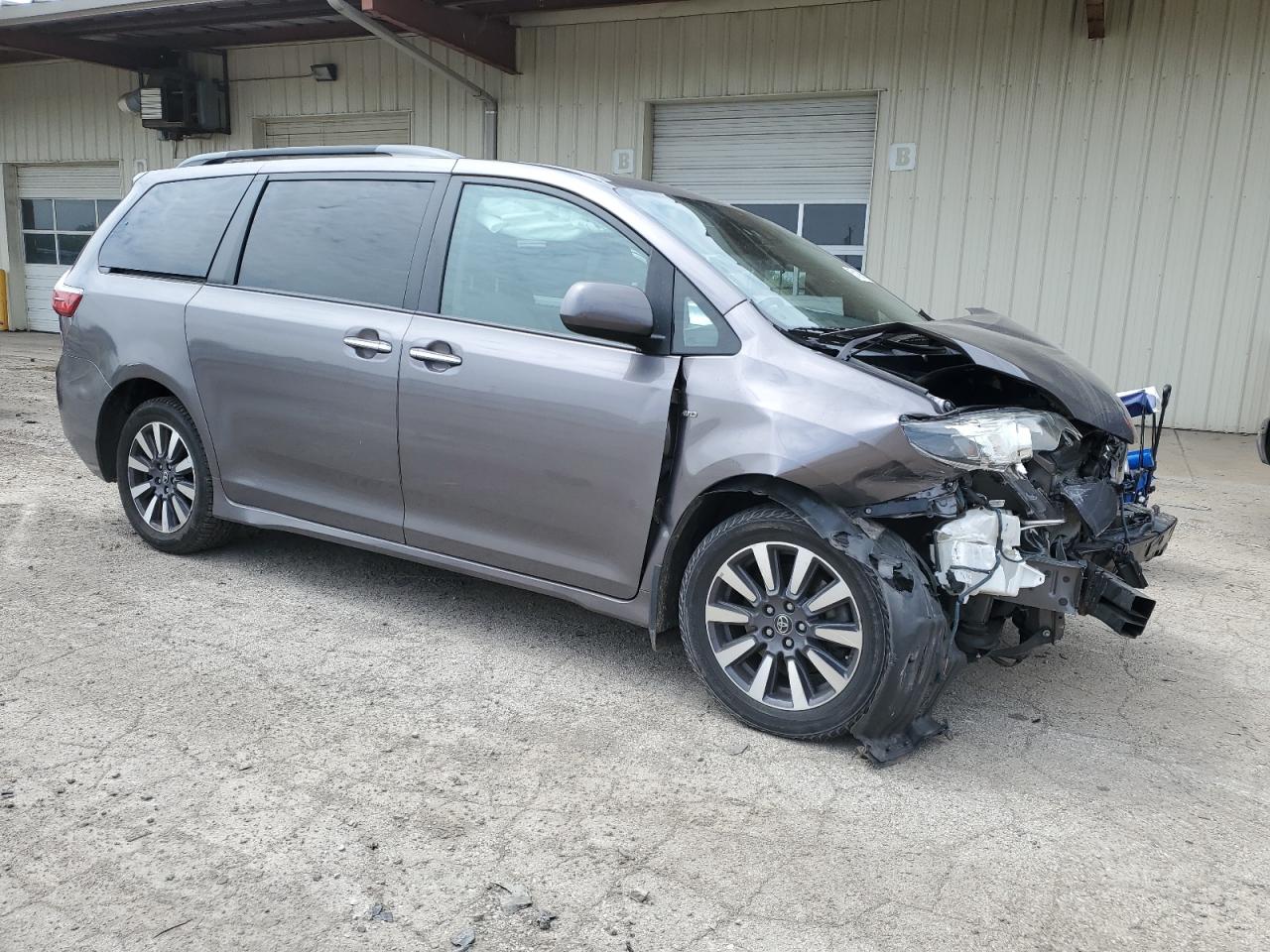 Photo 3 VIN: 5TDDZ3DC1LS236655 - TOYOTA SIENNA 