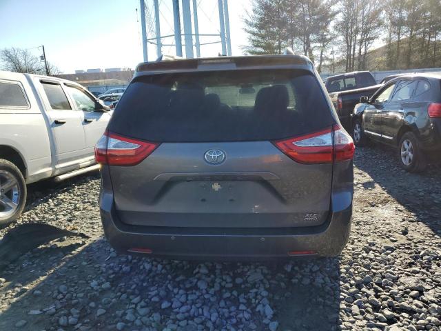 Photo 5 VIN: 5TDDZ3DC2HS167255 - TOYOTA SIENNA XLE 