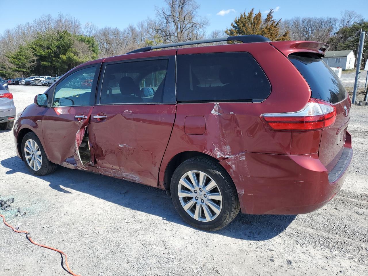 Photo 1 VIN: 5TDDZ3DC2HS172441 - TOYOTA SIENNA 