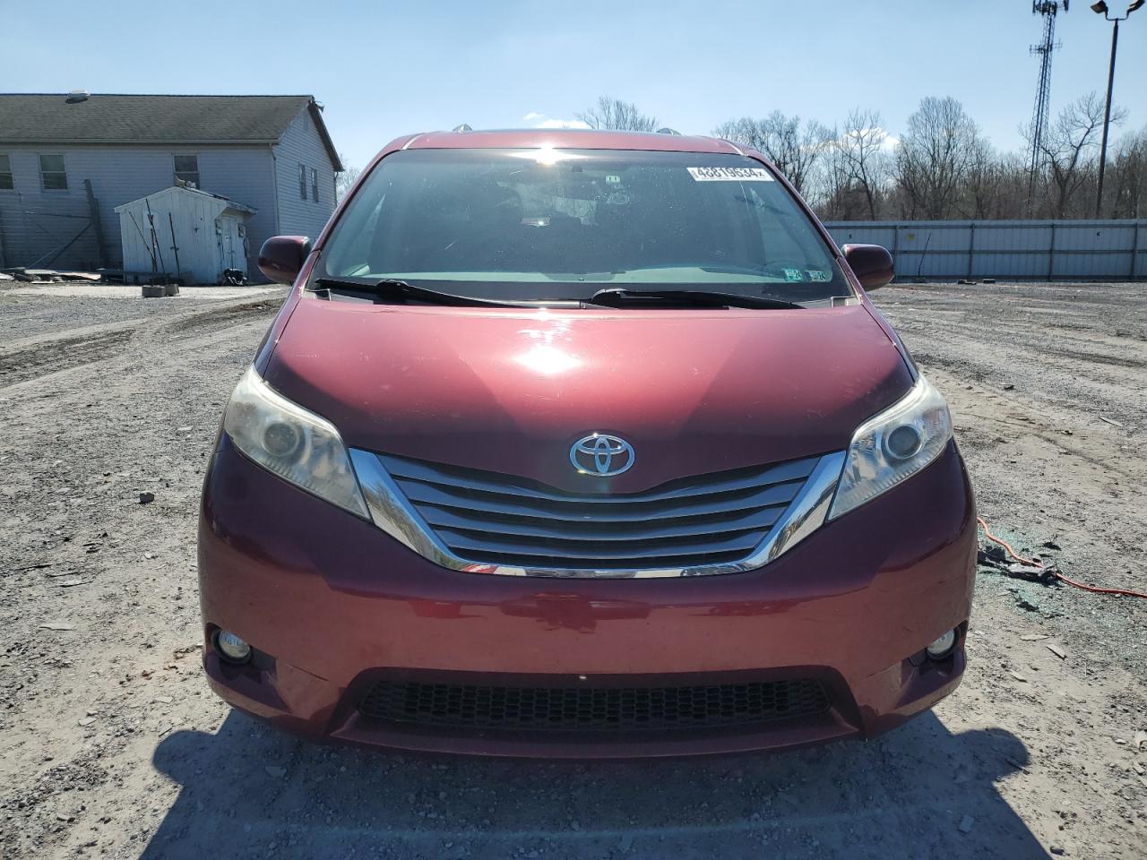 Photo 4 VIN: 5TDDZ3DC2HS172441 - TOYOTA SIENNA 