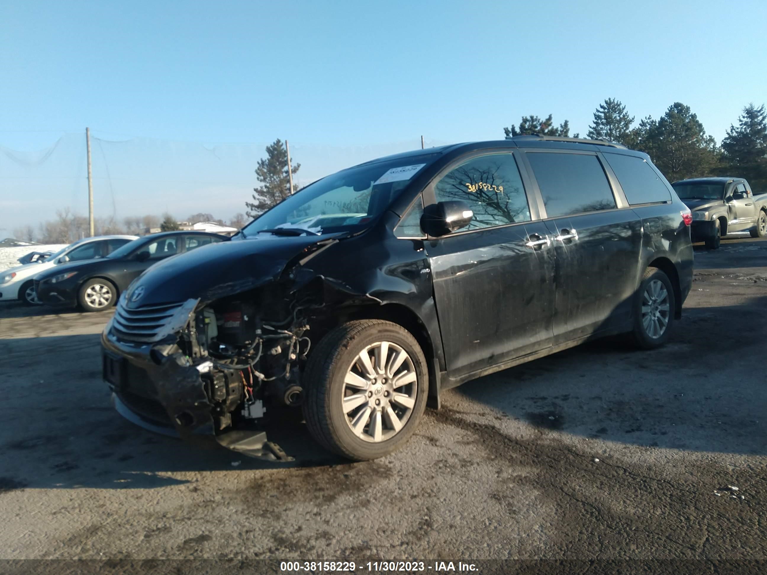 Photo 1 VIN: 5TDDZ3DC2HS173993 - TOYOTA SIENNA 