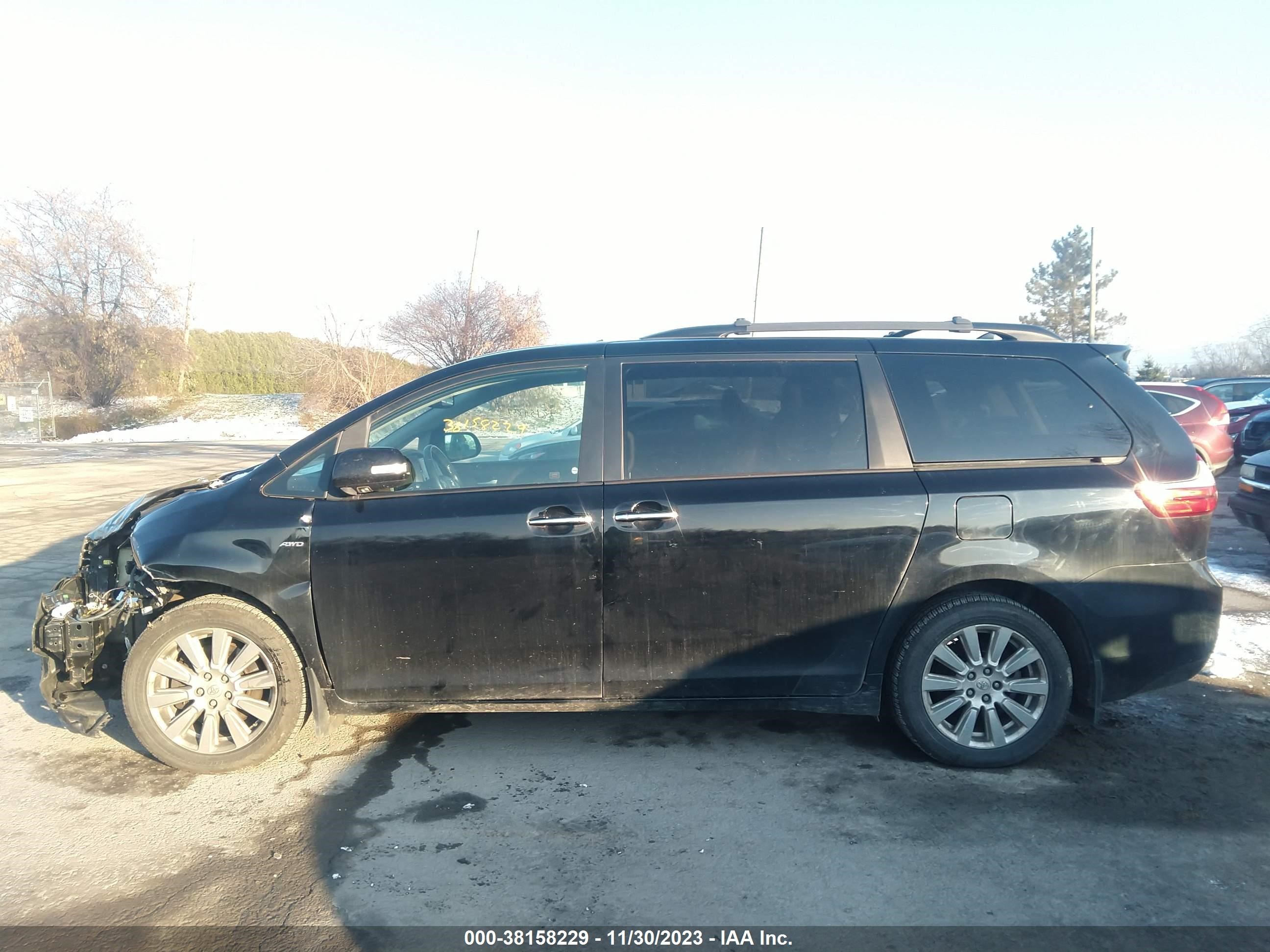 Photo 14 VIN: 5TDDZ3DC2HS173993 - TOYOTA SIENNA 