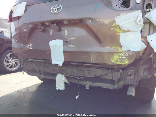 Photo 5 VIN: 5TDDZ3DC2KS210225 - TOYOTA SIENNA 