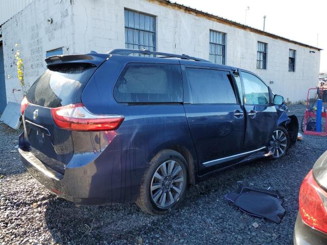 Photo 2 VIN: 5TDDZ3DC2KS218339 - TOYOTA SIENNA XLE 