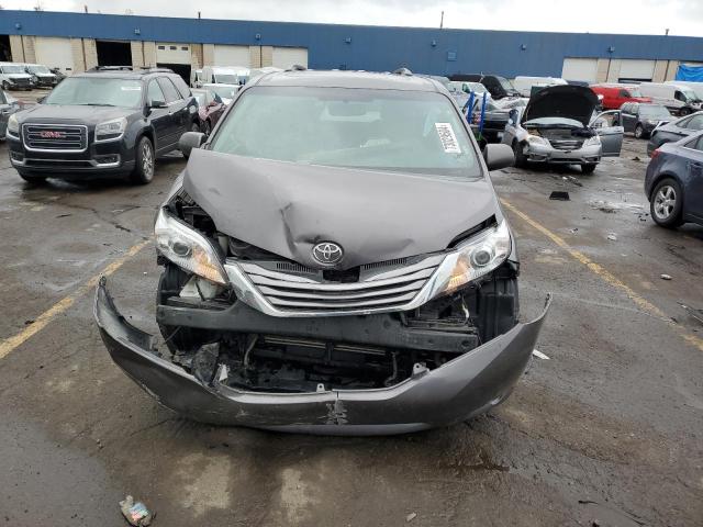 Photo 4 VIN: 5TDDZ3DC3HS150058 - TOYOTA SIENNA XLE 