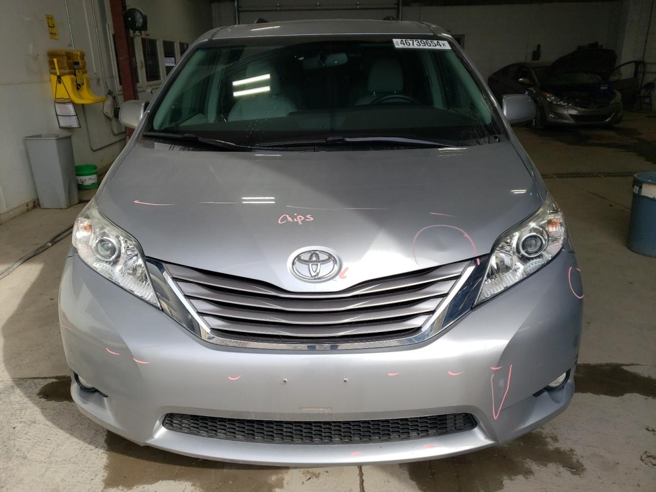 Photo 4 VIN: 5TDDZ3DC3HS153672 - TOYOTA SIENNA 